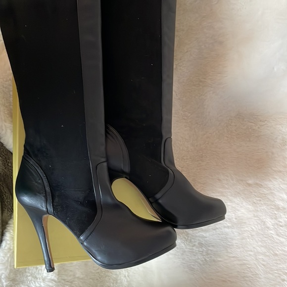 BRAND NEW above knee MaxStudio boots - size 9.5 - black - Picture 3 of 6